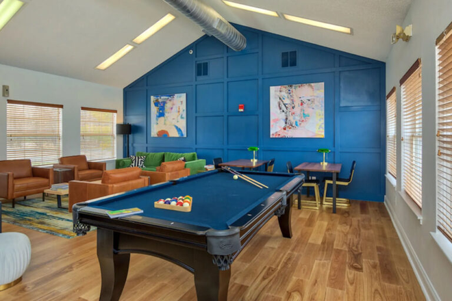 24-Hr Clubhouse - 25 East Apartments