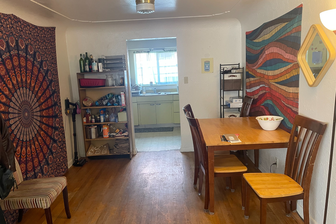 Dining area (connected to living room) - S Race St Apartment, close to campus