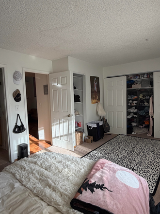 Bedroom - Large Room Close to Campus- personal balcony and bathroom