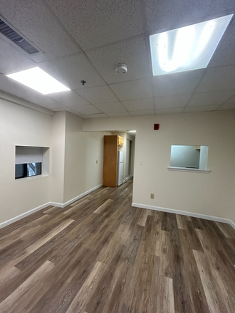 1 - AVAILABLE NOW! Sweet 1 bed/1 bath, Pet Friendly, close to MBTA, No Fee!