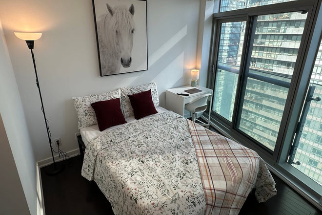 Bedroom - Fully Furnished Private Rooms | ICE Condos Near Rogers Centre & CN Tower