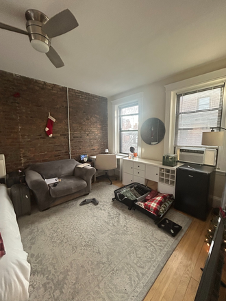 Call NOW for showings! 617-236-8600 - HEMENWAY ST - MODERN SPLIT 1BR/1BA FOR 2 PPL IN SYMPHONY FOR *9/1/2026* W/ H&HW INC, LNDRY IN BLDNG