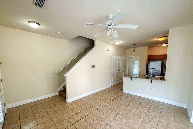 Living Room - Chase Hollows Unit 60 (3 x 3) Apartments