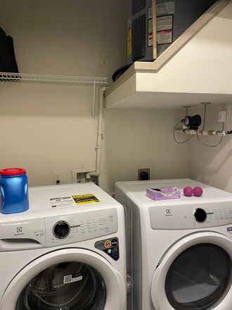 Laundry - Station Nine 2b2b Apt