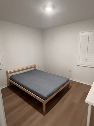 Bedroom (Bed + Table + Chair) - Room at Townhouse in the Highgrove Town Center, close to campus (8 minutes drive)