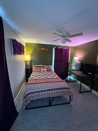 Room For Rent with shades - Shared Housing Near Bus Line with access to MSU/LCC campuses and REO Town