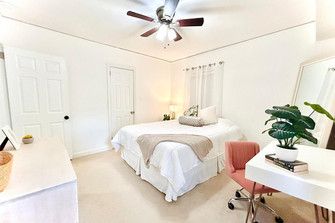 Bedroom - Cozy Room - Prime Location N. Decatur Rd
