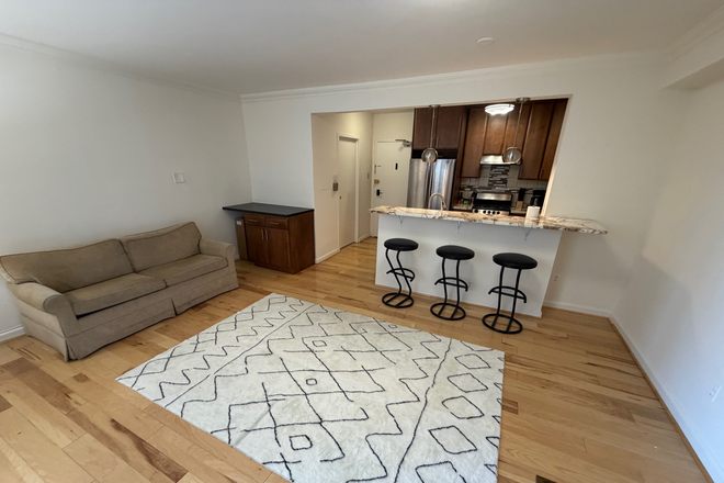 Kitchen - Claridge House Cooperative - 1 bed 1 bath - 950 25th St NW 116N
