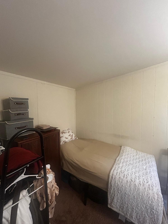 Bedroom, not furnished - Puffton Village Apts, apt-1bath+study, Room available for rent for fall 2026
