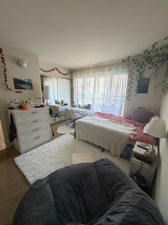 Primary Bedroom with Double Bed - Large Private Room Summer Sublease near UC Berkeley