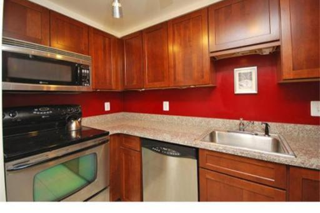 Call NOW for showings! 617-236-8550 - SYMPHONY RD - *75% OFF FEE* GRDN LVL TRUE 3BR W/ LIVING RM, W/D IN UNIT, PRKNG AVAIL FOR *9/1/2026*