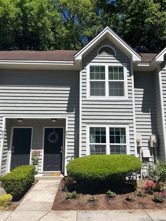 Exterior - Furnished 2 bed/1.5 bath townhouse w/ Patio - Excellent location!
