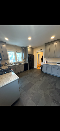 Kitchen - House near Bus Route or 5 minute drive to campus