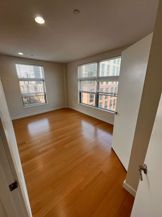 . - *HOT LISTING* Apartments