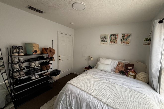 Bedroom - 2026 The Courtyards at UMD 4x2 Lease Transfer Apartments (Shared Housing)
