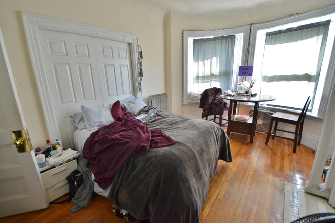 . - 4 bedroom 13 Haviland St- Move in 9/1/26 Apartments
