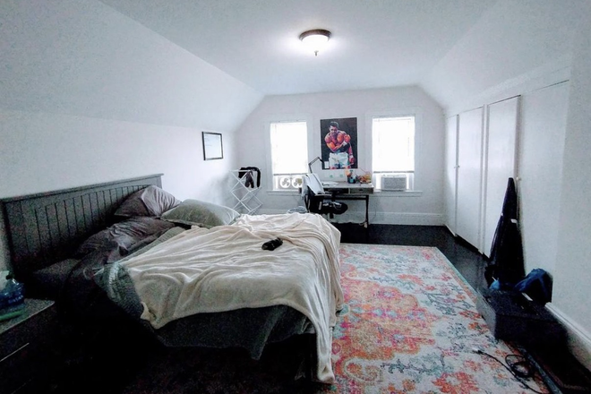 - - JUNE 2027 APARTMENT AVAILABLE NEAR TUFTS