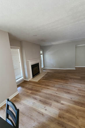Living Room - Beautiful 2 bedroom 2 bathroom Condo for Rent