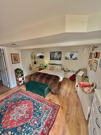 View of Room - Bedroom in home located one block to UMC. 8 person. 30% off original rent! (Sublet)