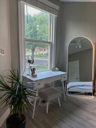 Bedroom - Female Lease Takeover – $675 – Private Bed/Bath, Laundry & Free Parking Apartments