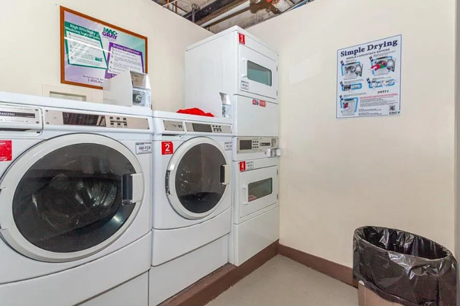 A - Beautiful studio right by Berklee, Fenway Schools and close to Pru and Newbury Condo