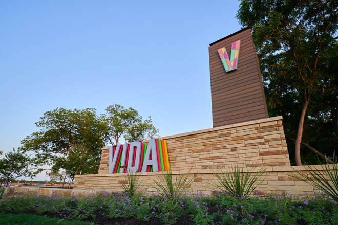 VIDA! Community - COMING SOON! Room for Rent in VIDA*Fully Furnished & ALL Utilities Included*Ask about Special Promo! House