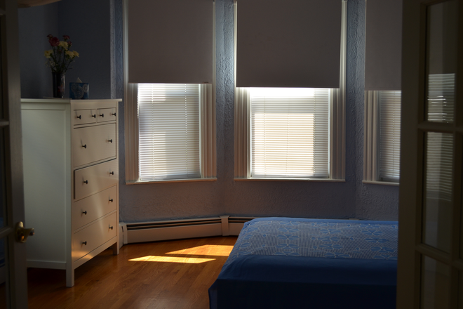 Bedroom - Easy access to MIT/Boston, grocery store (Market Basket), Quiet neighborhood.