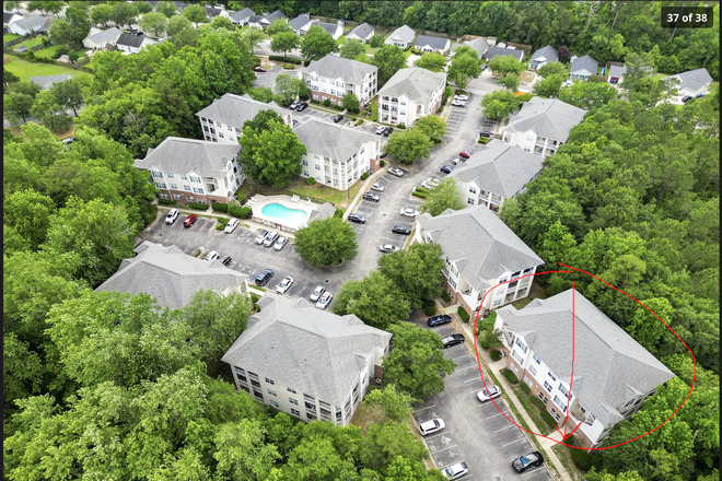 Aerial view of complex - Azalea Trace Condos, close to campus, close to shopping, centrally located in Wilmington