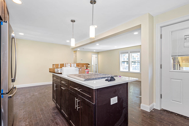 Kitchen - Stanley Ave 4 Bed Medford