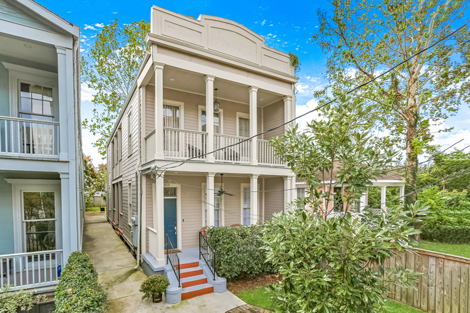 Exterior - Rental Ground Level - Summer Rental in Lower Garden District Duplex
