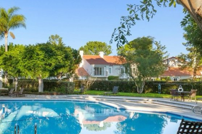 Pool - Near UCI - Private Room, Fully Furnished with shared double vanity bathroom