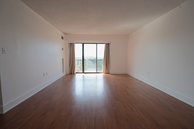 1 - AUG 2026-Fantastic Allston 2 bed, 1.5 bath Condo -NO FEE!