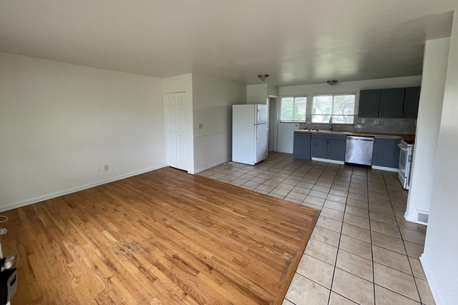 2 - AVAILABLE 8/5: 4600 Ludlow St House