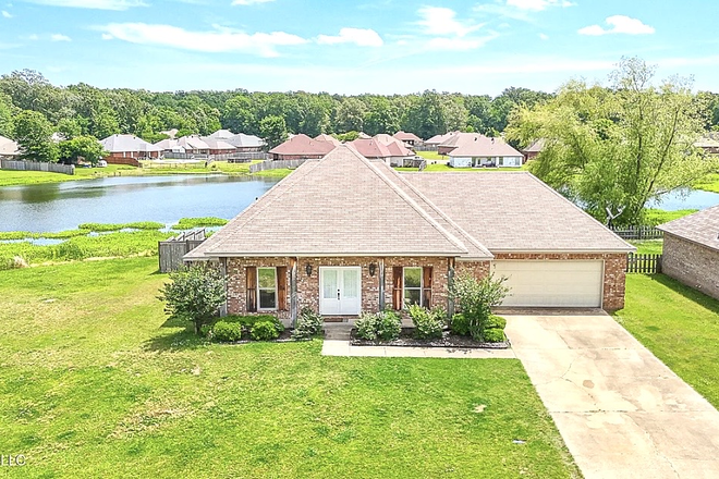 Front view - Beautiful home close to campus