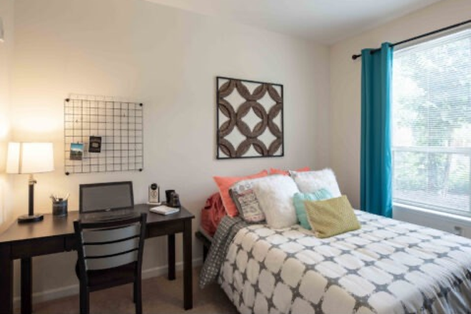 Bedroom - Lease Takeover Garden Level Apartment