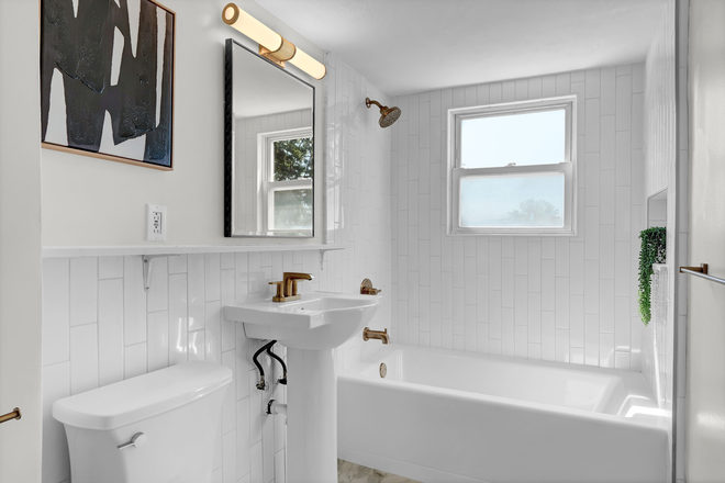 Bathroom - CHIC Designer 2 Bedroom w/Parking & Laundry