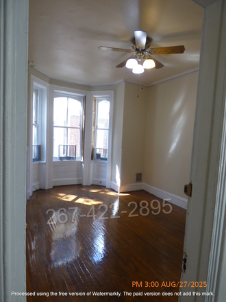 2nd floor middle bedroom - Massive 6-Bedroom Multi-Level Apartment – Steps from Drexel!