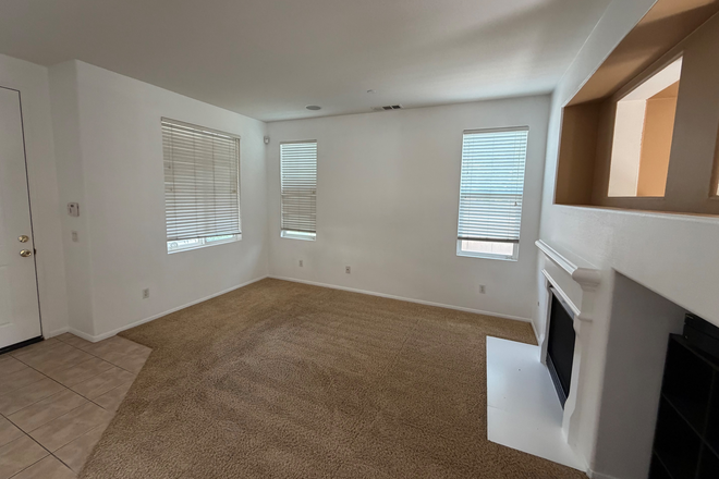 Living area - Redington Community Home near UC Riverside within walking distance