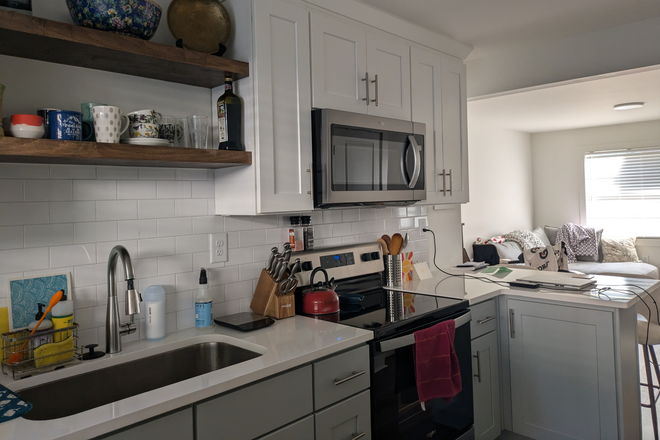 Kitchen - Summer sublet in Inman Park!