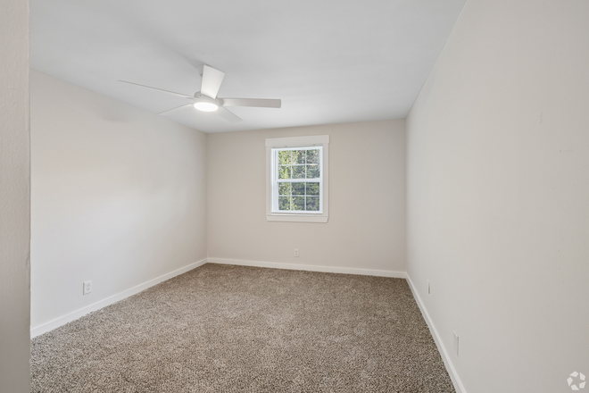 bedroom - 1BR Renovated - $1,438/mo in Hillsboro Village, Walk to Vandy