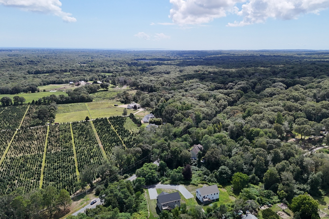 Image - 899 Mooresfield Road South Kingstown, RI House