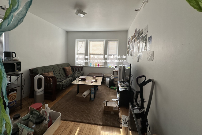 A - 3 bedrooms right across from Whole Foods. ***NO FEE Apartments