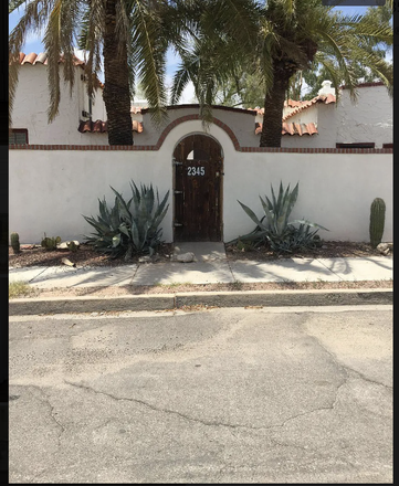 Entrance from the street - $800 each Walk to U of A (coveted Sam Hughes neighborhood)