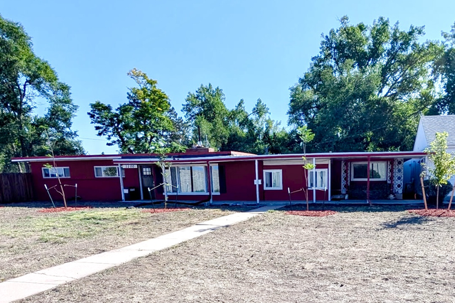 Street View - Furnished room, free parking, on bike path, close to bus/train