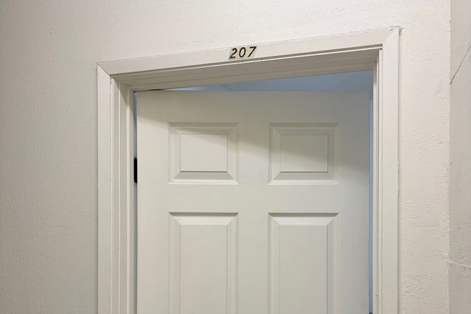 Apartment Door Entrance - Furnished 1 Bedroom Apartment, Close to BART, CAMPUS, RESTAURANTS