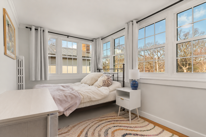 Bedroom - 3 Bedrooms Available in Beautiful Off-Campus Home