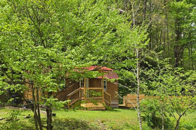 Creek in the front - Perfect Tiny House for Grad Students or Nursing Students!!!