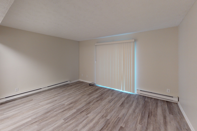 Spacious living room - Natural Park Apartments - Minutes from UConn - Newly remodeled 2 BR townhouse
