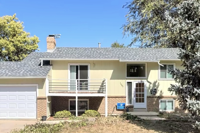 Outside Street View - 2 Bedrooms Available in Lafayette home!