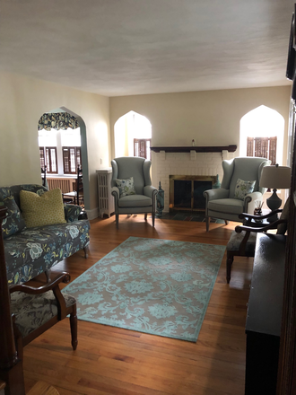 Living Room - House for Rent: 504 Fern Street